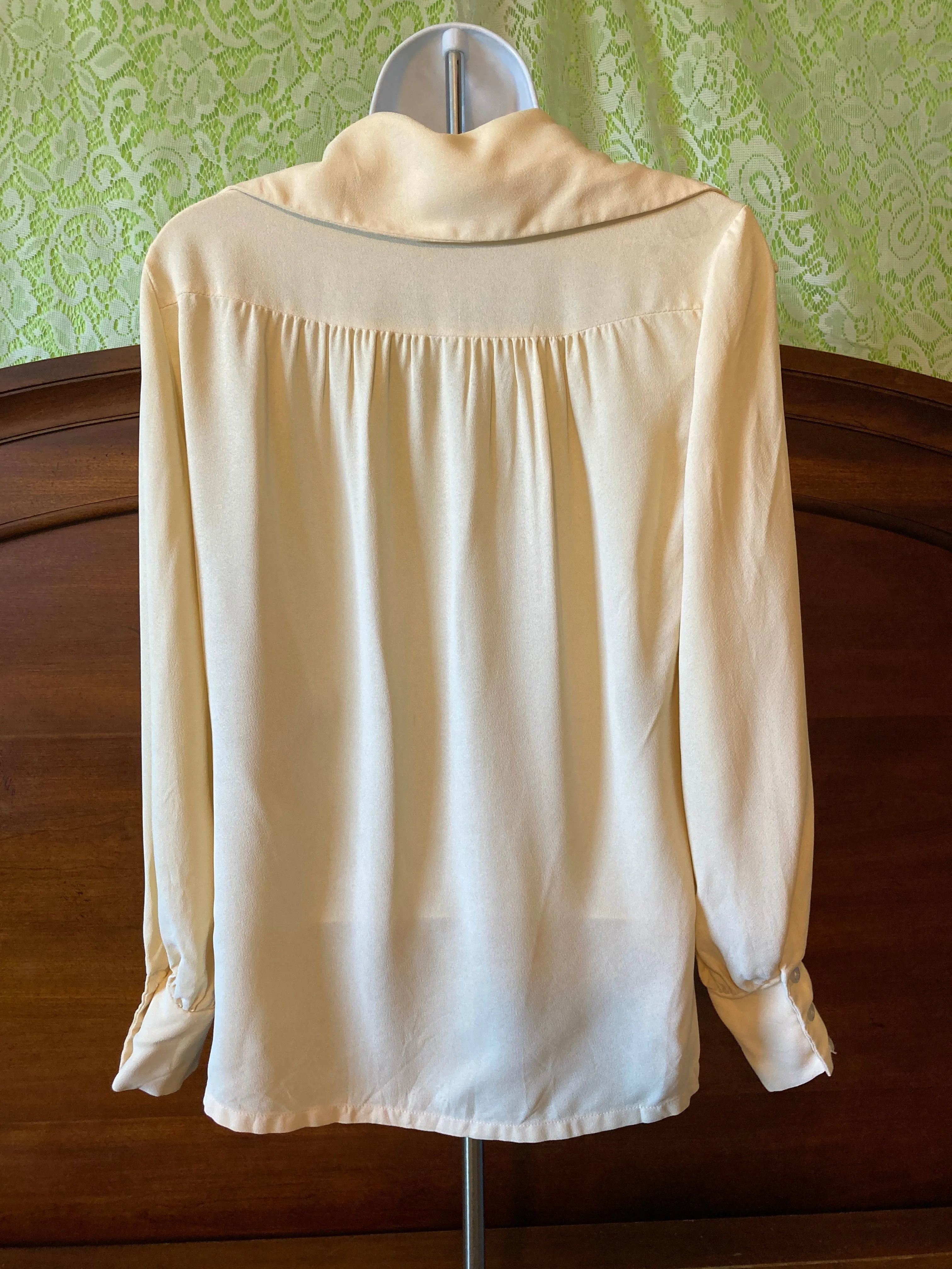 Ladies Beige Peasant, Renaissance, Pirate Small/Med Shirt