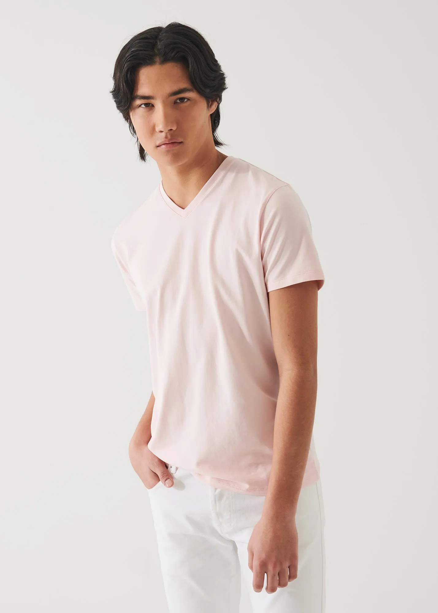 PIMA COTTON STRETCH V-NECK T-SHIRT