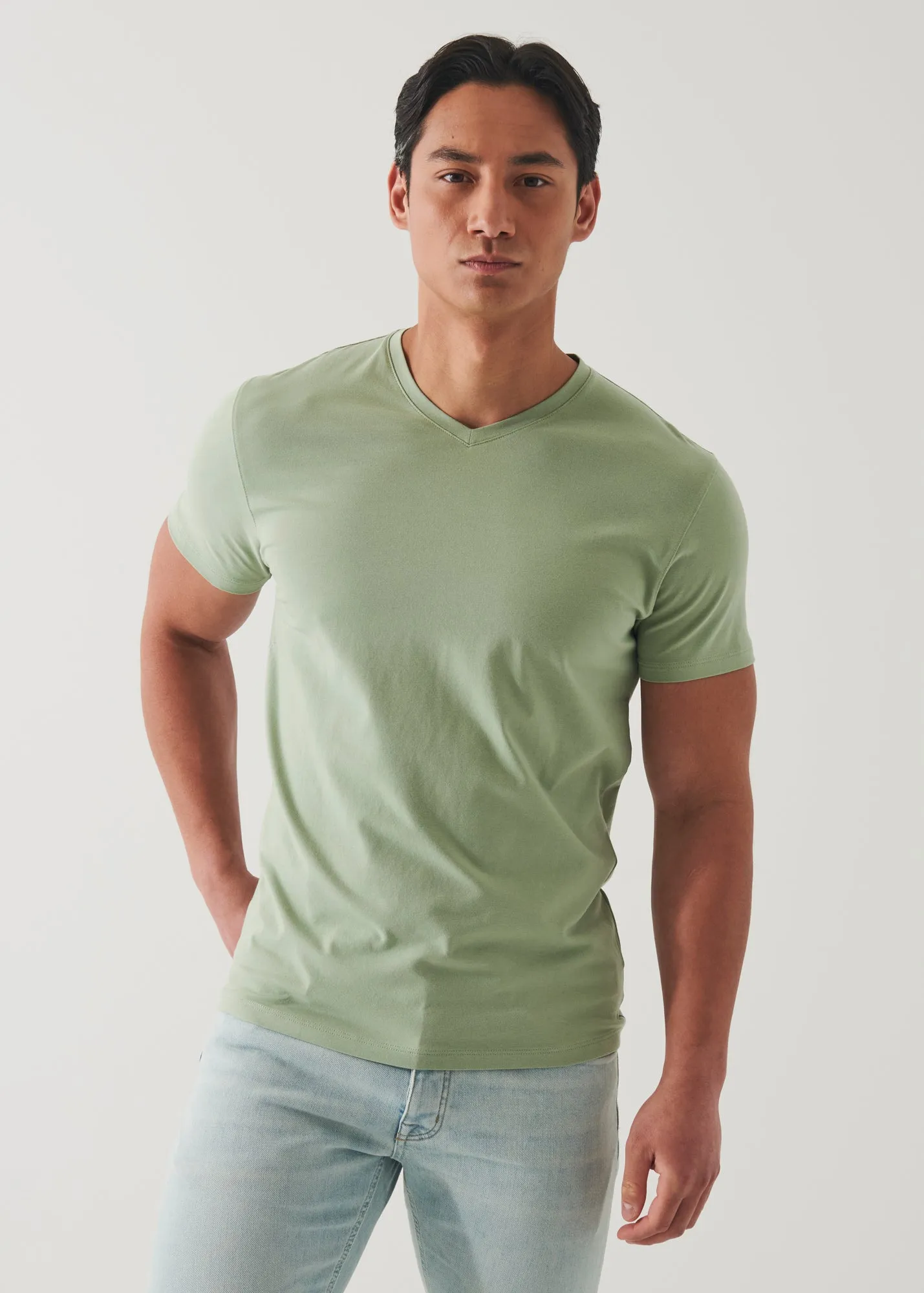 PIMA COTTON STRETCH V-NECK T-SHIRT