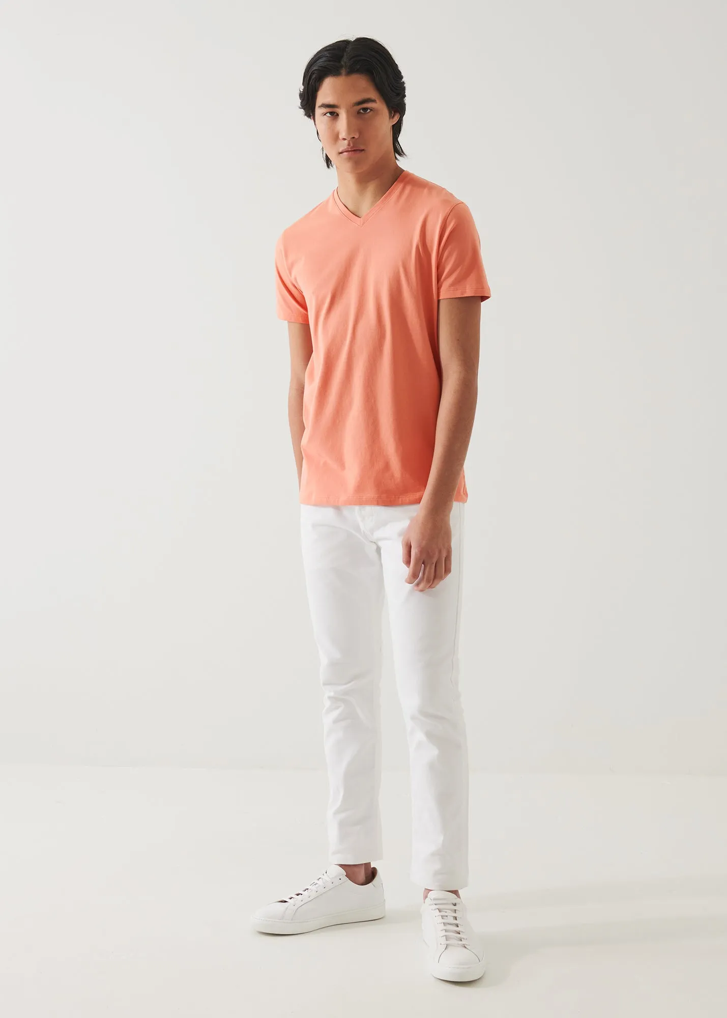 PIMA COTTON STRETCH V-NECK T-SHIRT