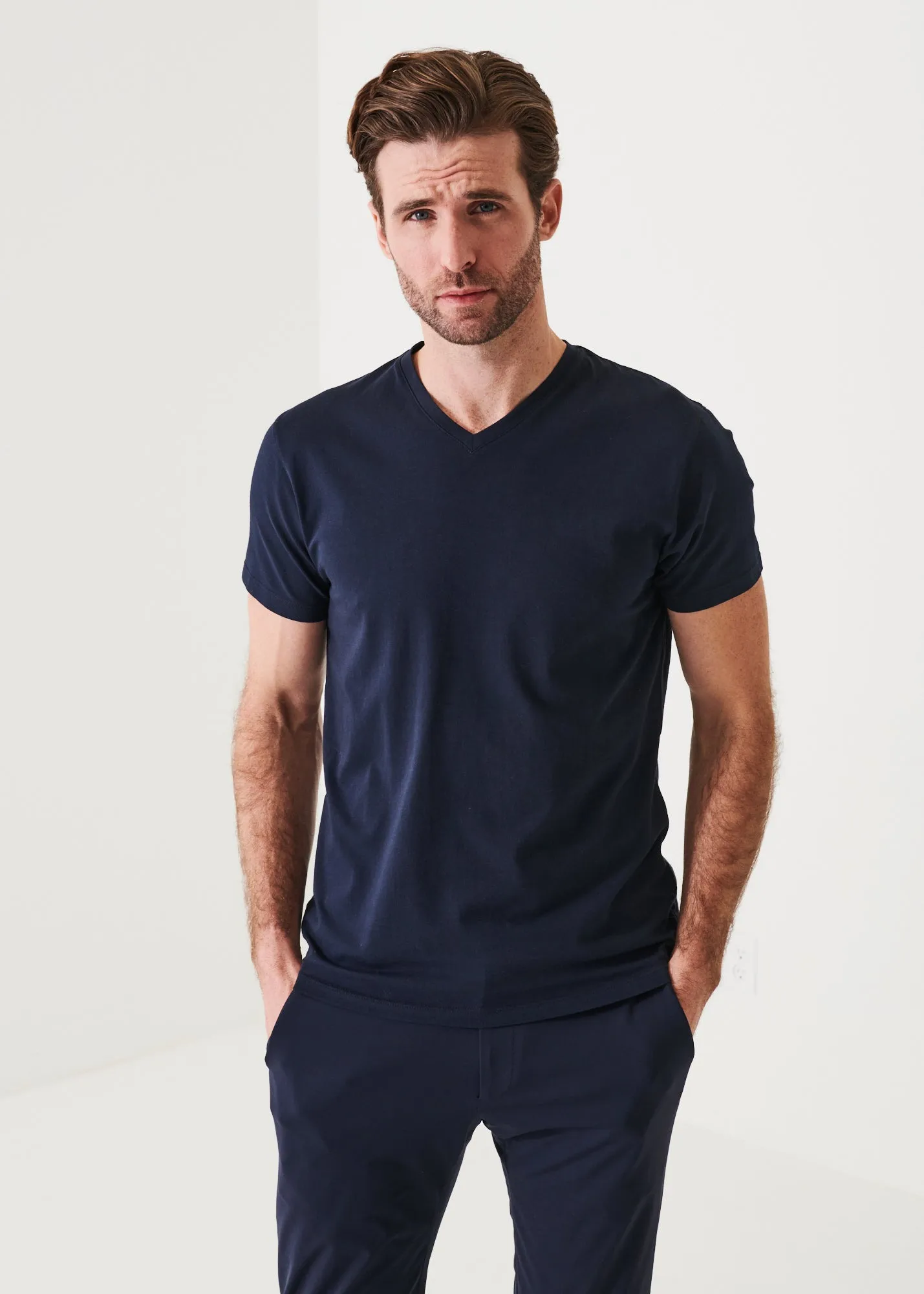 PIMA COTTON STRETCH V-NECK T-SHIRT