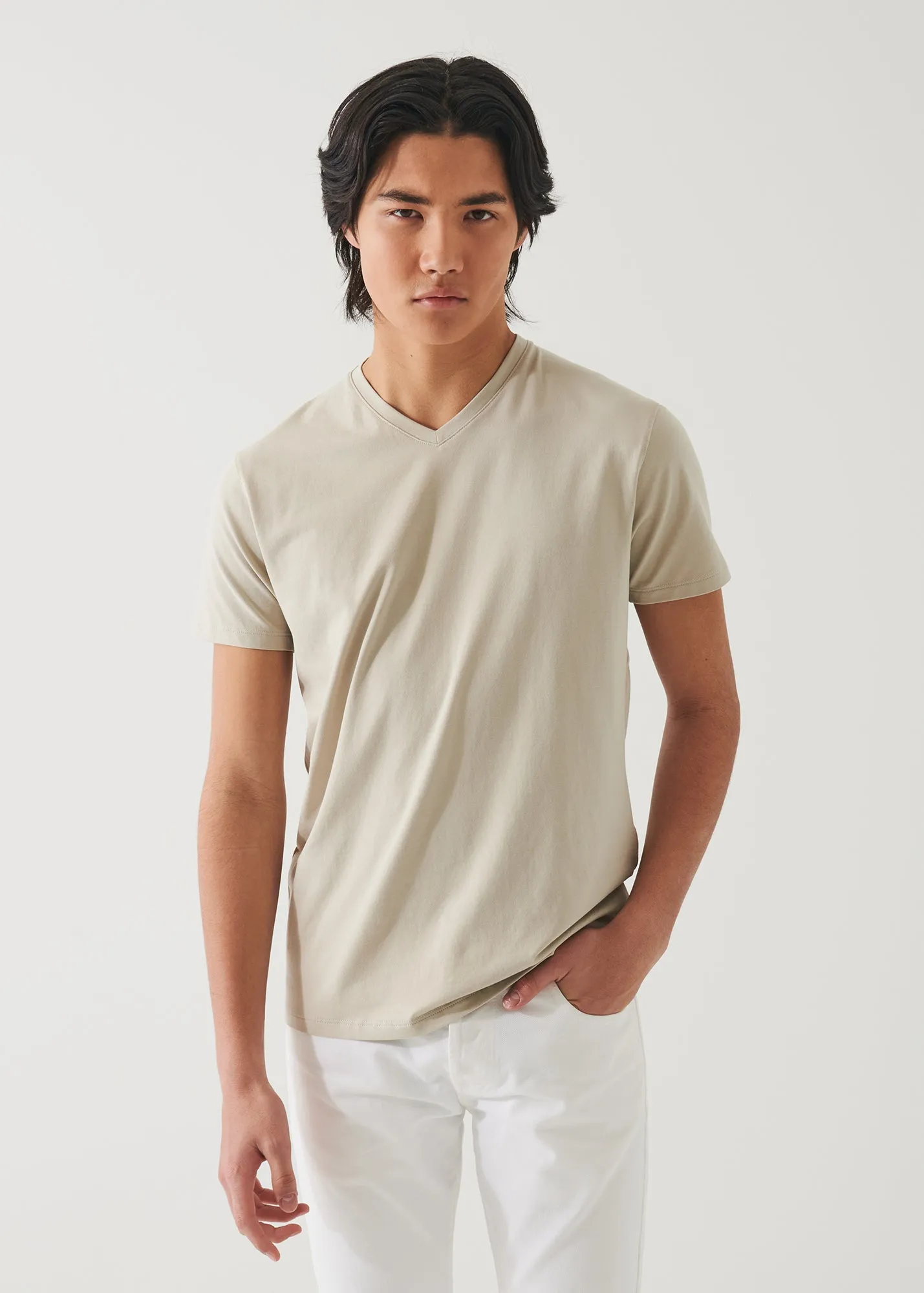 PIMA COTTON STRETCH V-NECK T-SHIRT