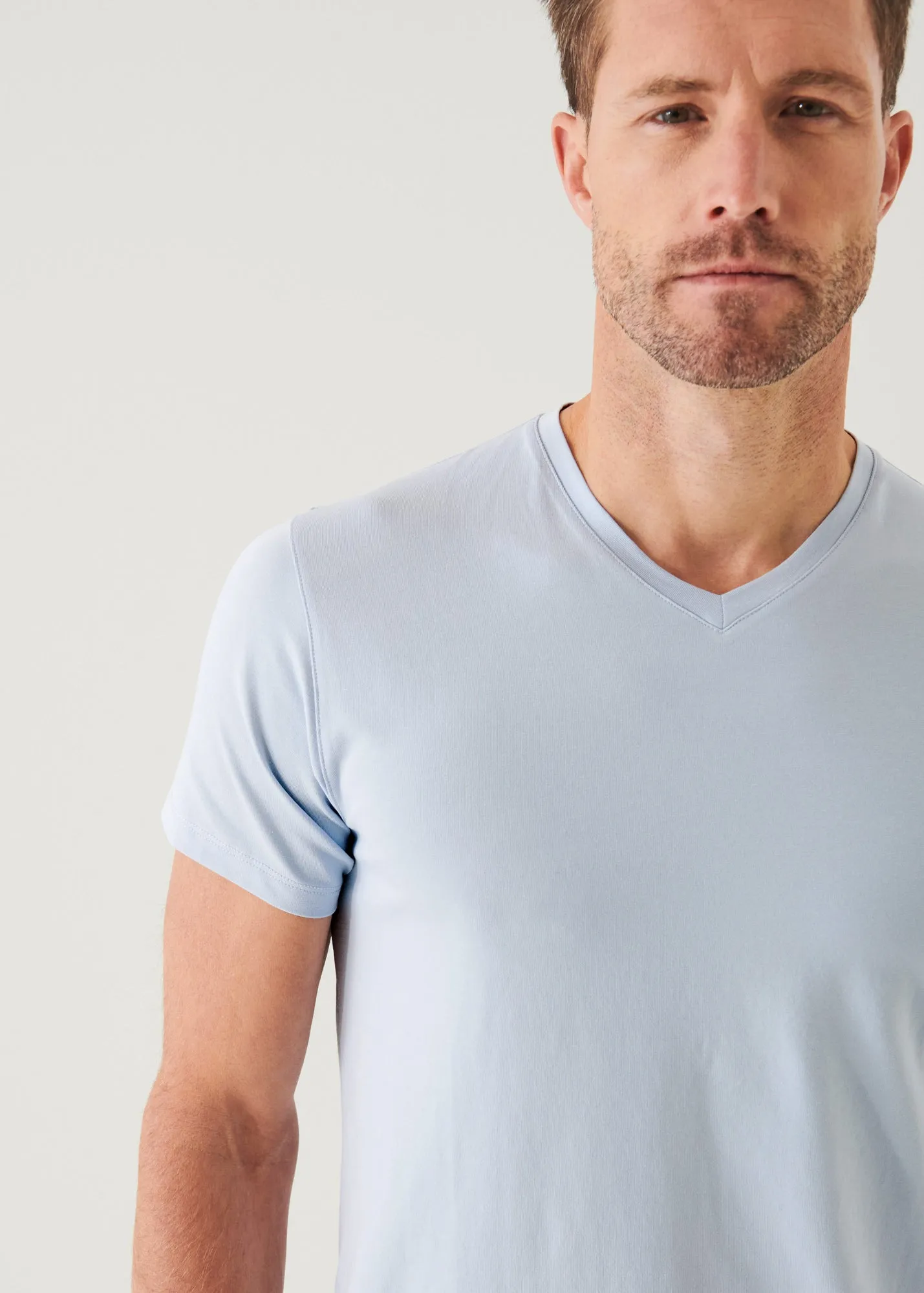 PIMA COTTON STRETCH V-NECK T-SHIRT