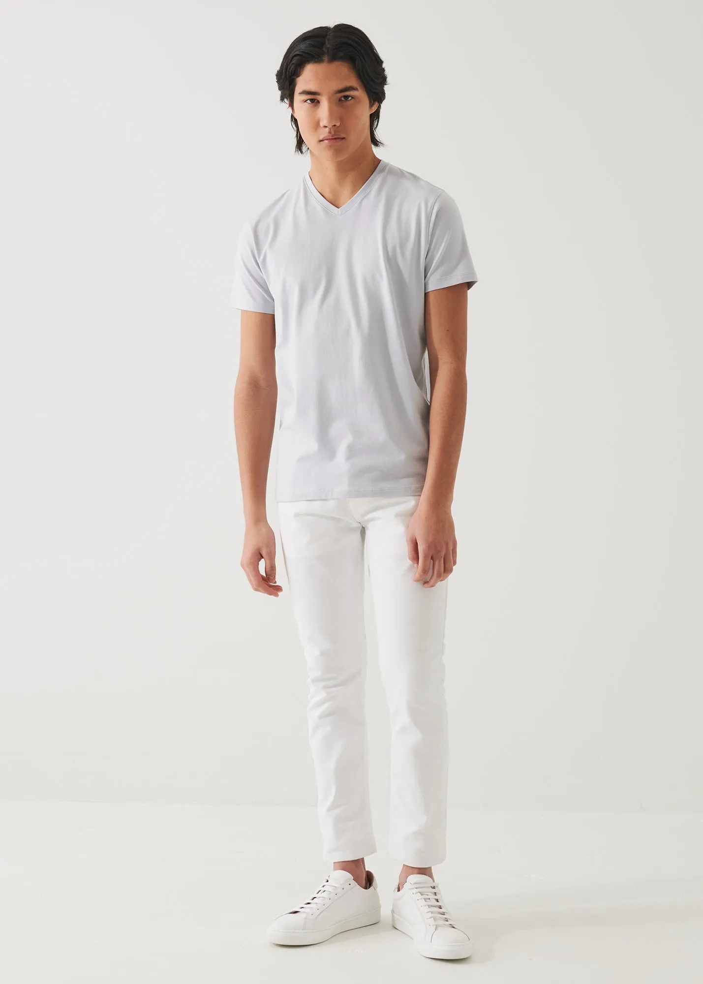 PIMA COTTON STRETCH V-NECK T-SHIRT