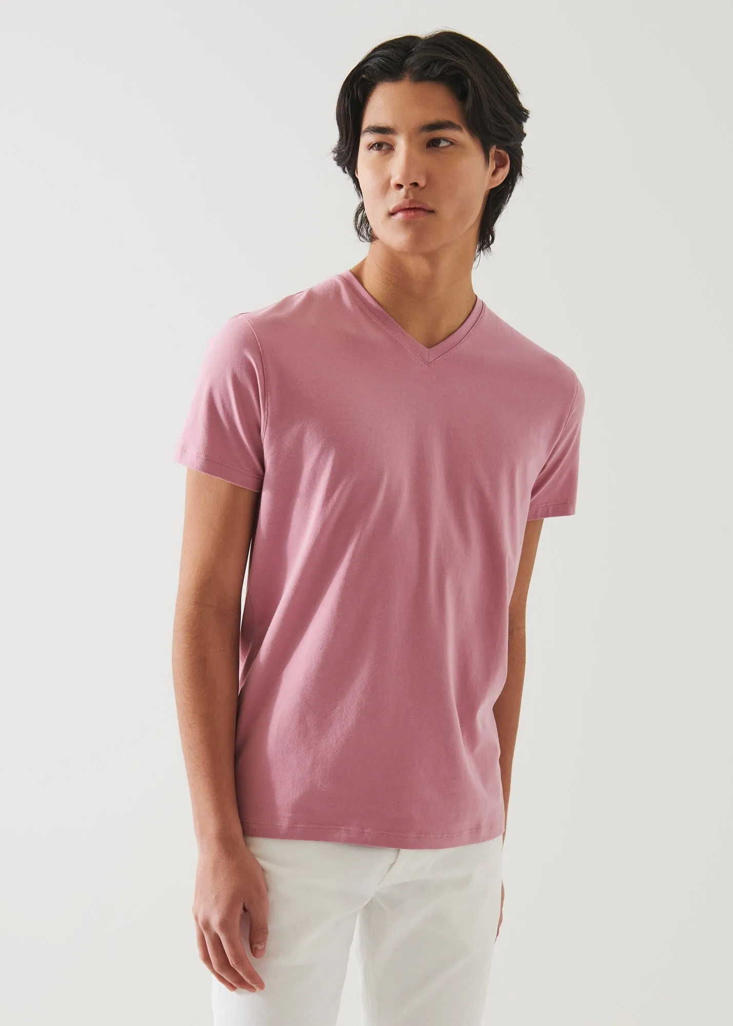 PIMA COTTON STRETCH V-NECK T-SHIRT