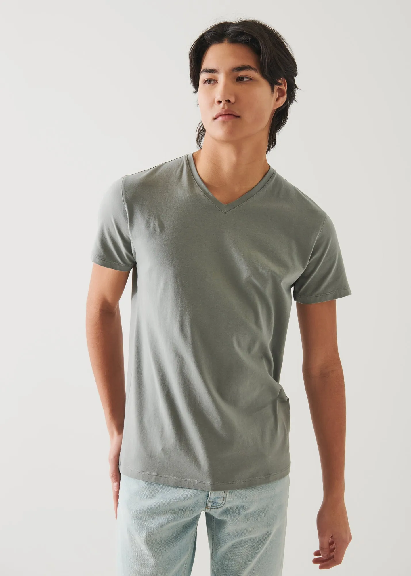 PIMA COTTON STRETCH V-NECK T-SHIRT