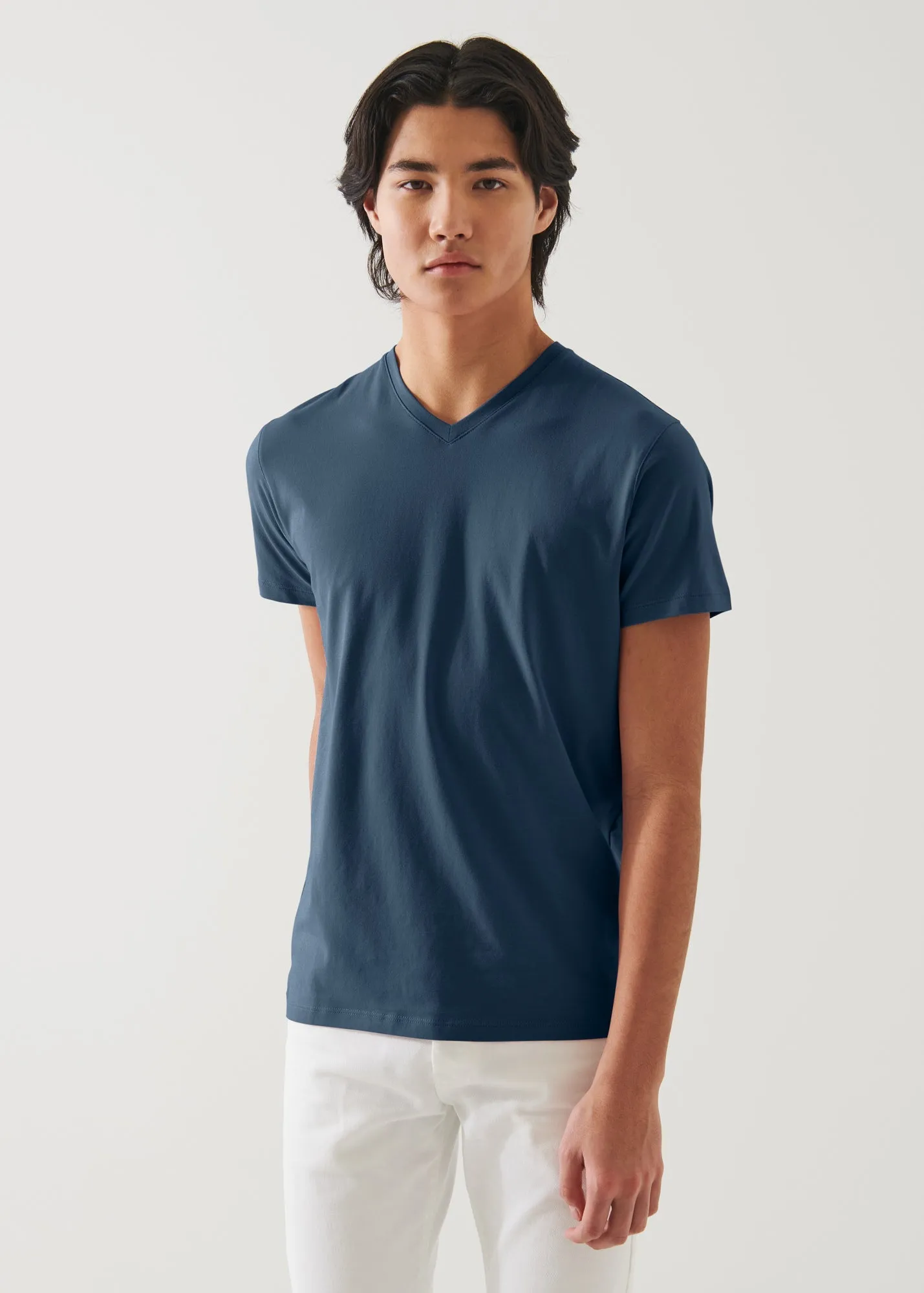 PIMA COTTON STRETCH V-NECK T-SHIRT