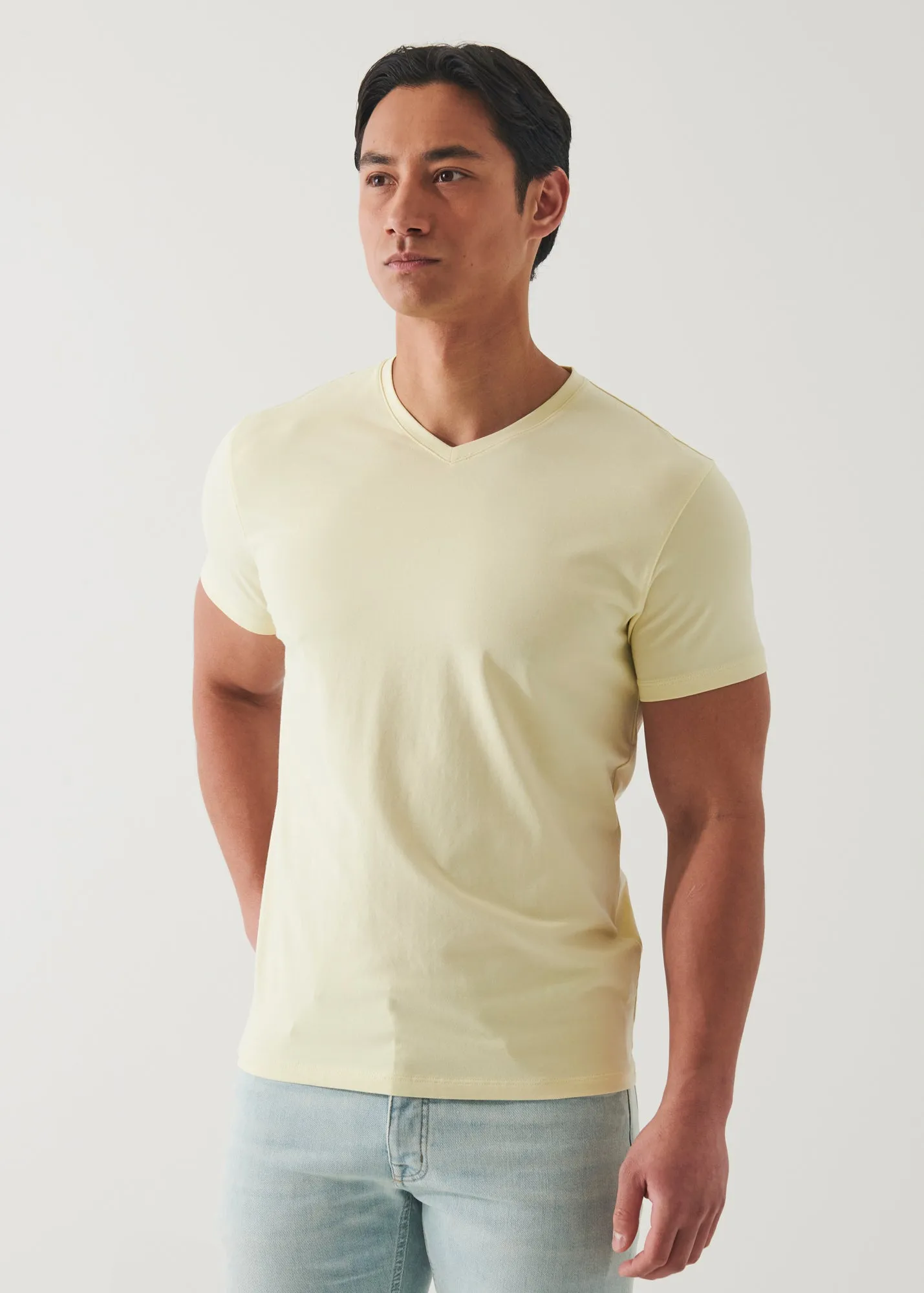 PIMA COTTON STRETCH V-NECK T-SHIRT