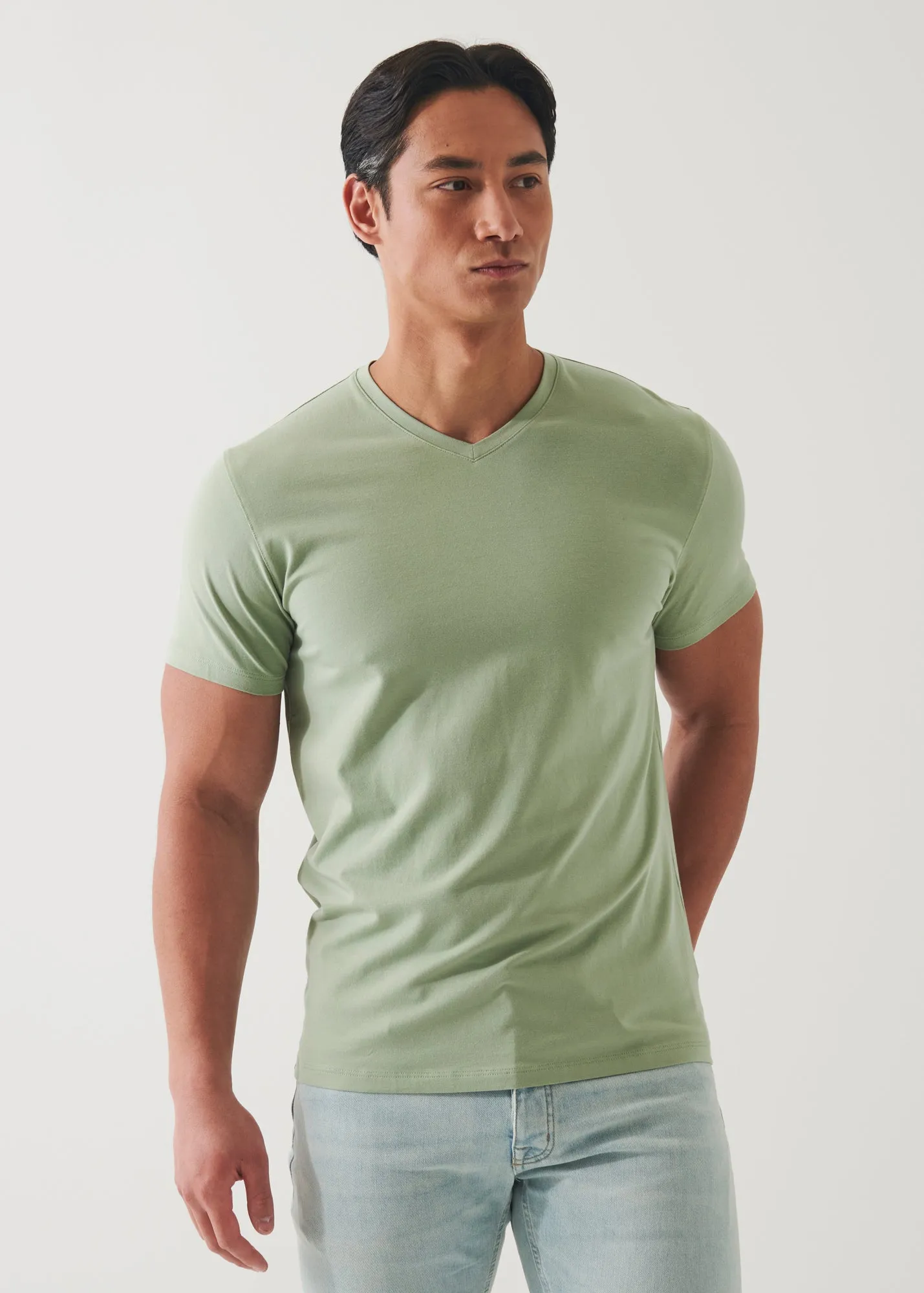 PIMA COTTON STRETCH V-NECK T-SHIRT