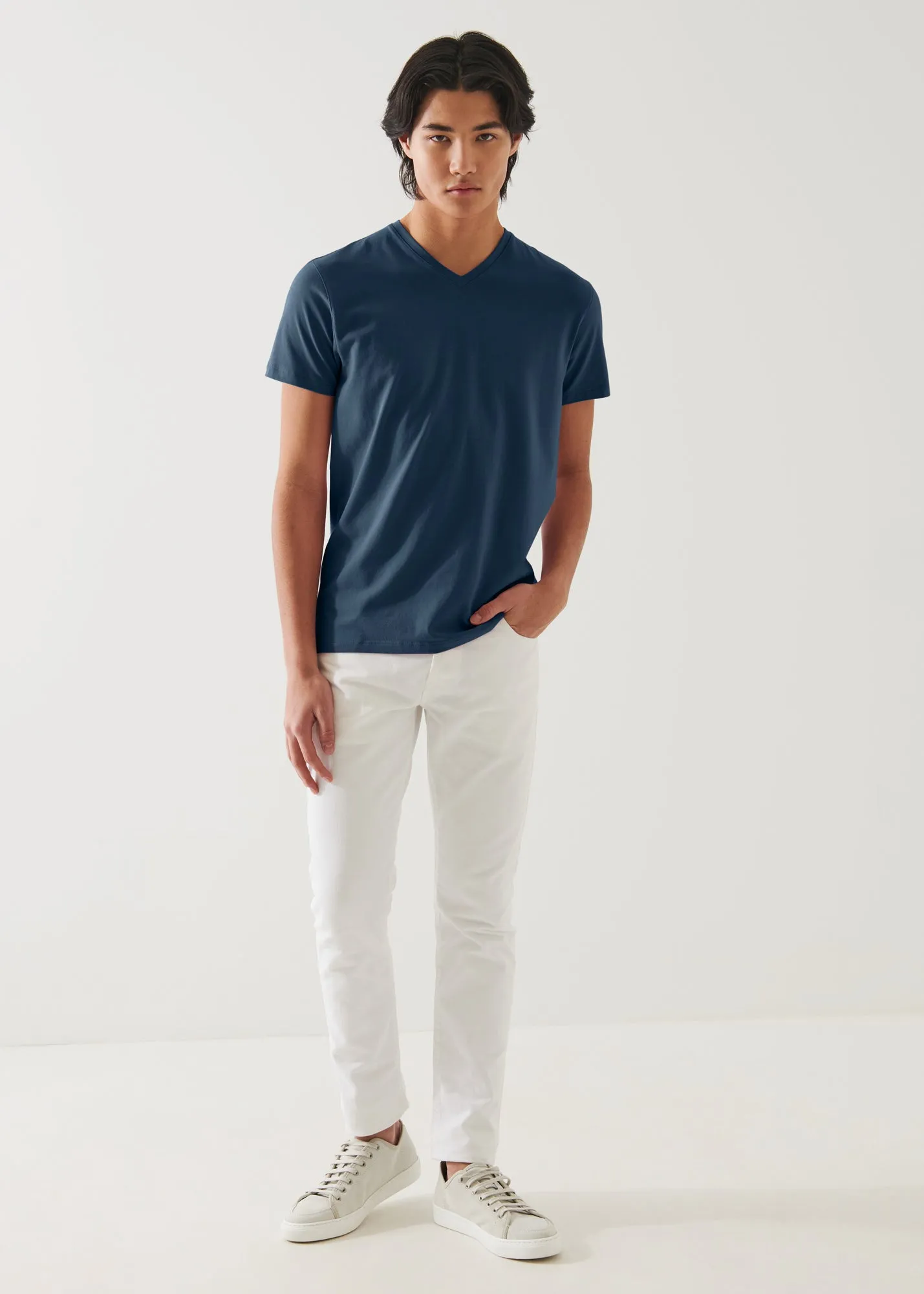 PIMA COTTON STRETCH V-NECK T-SHIRT